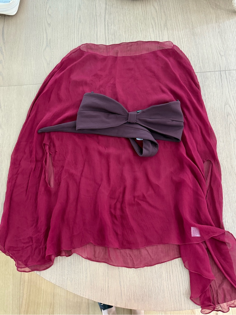 Buci Ibis Poncho Set in Burgundy - Picture 3 of 3